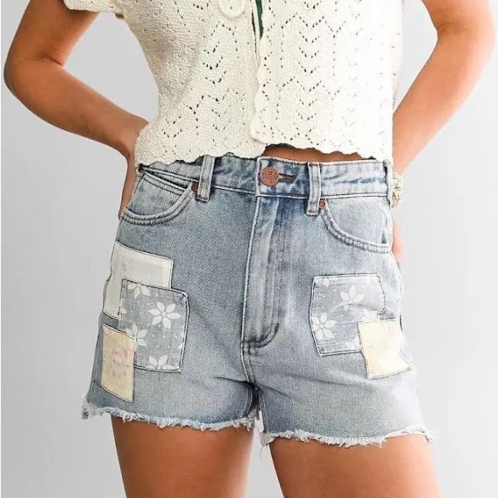 Wrangler Blue Patchwork Jean Shorts Size 25
